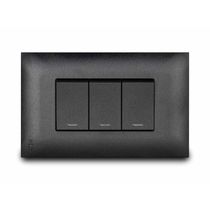 Conmutador Triple Negro Termopolímero 10A 7.5x11.8cm | Veto