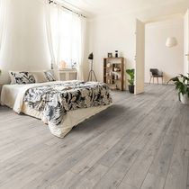 Piso Laminado Roble Atomic AC4 Waterproof 2.22m2 | Krono Original