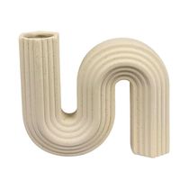 Florero Porcelana Beige 19.2x6.5x15.1cm | Concepts