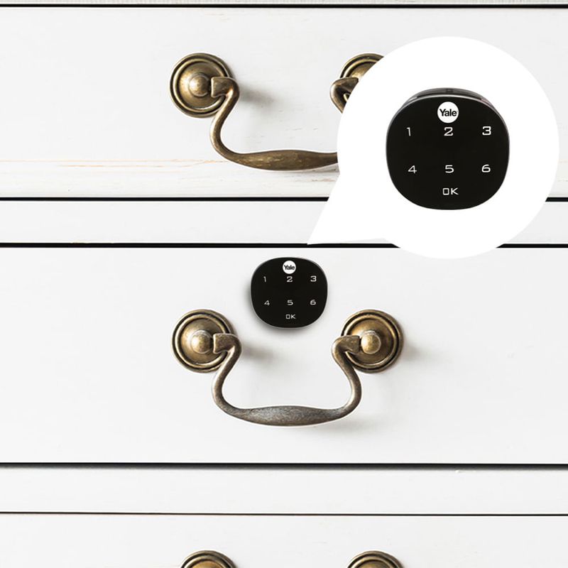 Cerradura-Digital-para-Mueble-YF67-|-Yale