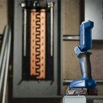 Linterna-Inalambrica-300-Lum-GLI-18V-300-|-Bosch